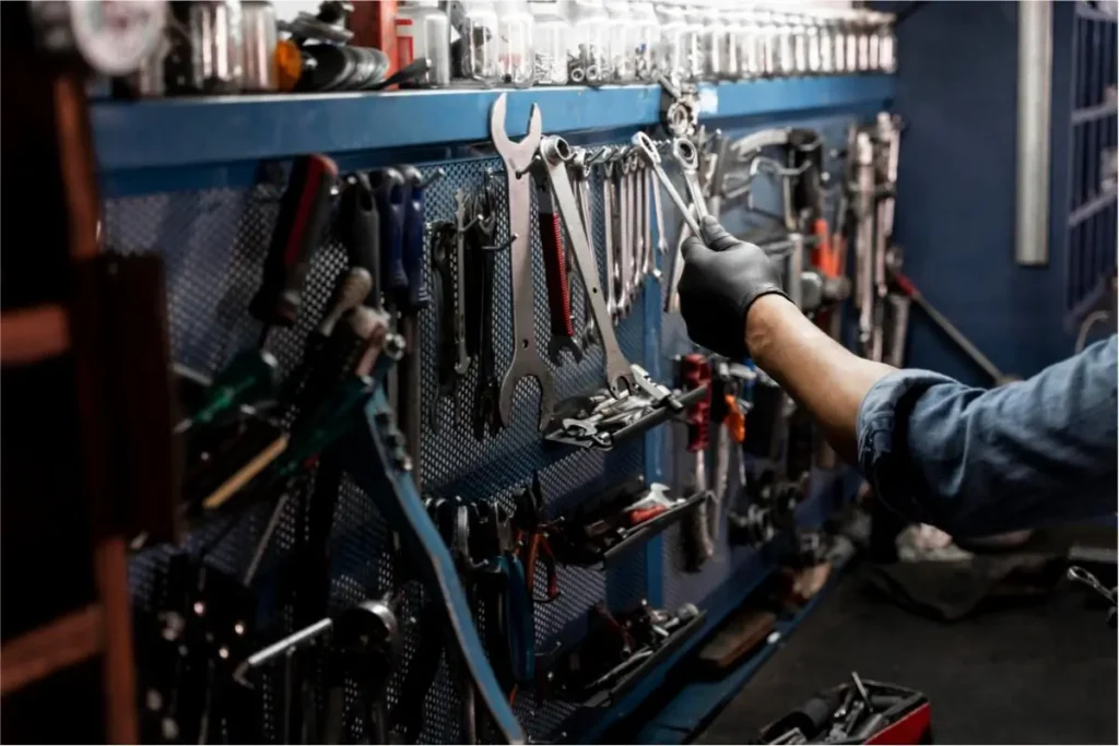 Hand Tools Industri Manufaktur Otomotif Surabaya